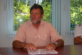 Alain Bouton, maire de Treilles